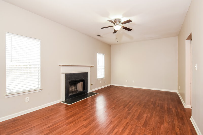1,920/Mo, 4299 Caroline Ct Douglasville, GA 30135 Living Room View