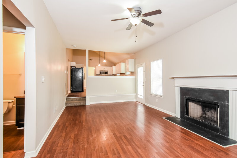 1,920/Mo, 4299 Caroline Ct Douglasville, GA 30135 Living Room View 2