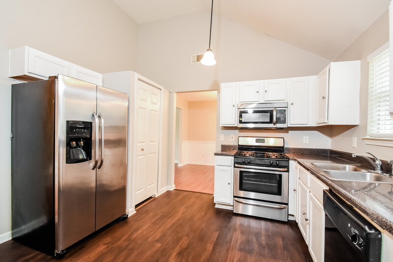 1,920/Mo, 4299 Caroline Ct Douglasville, GA 30135 Kitchen View