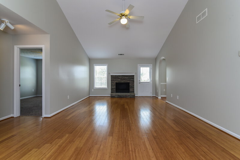 1,860/Mo, 4089 Alaina Ave Loganville, GA 30052 Living Room View 3