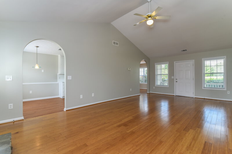 1,860/Mo, 4089 Alaina Ave Loganville, GA 30052 Living Room View 4