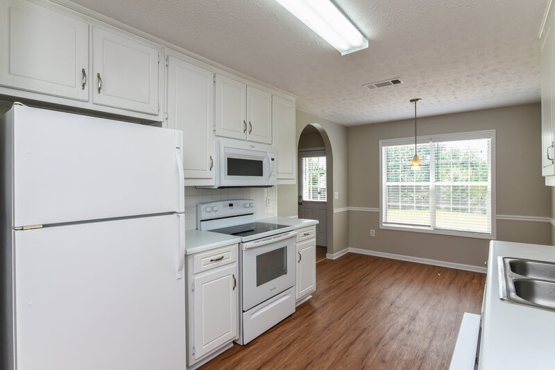 1,860/Mo, 4089 Alaina Ave Loganville, GA 30052 Kitchen View 2