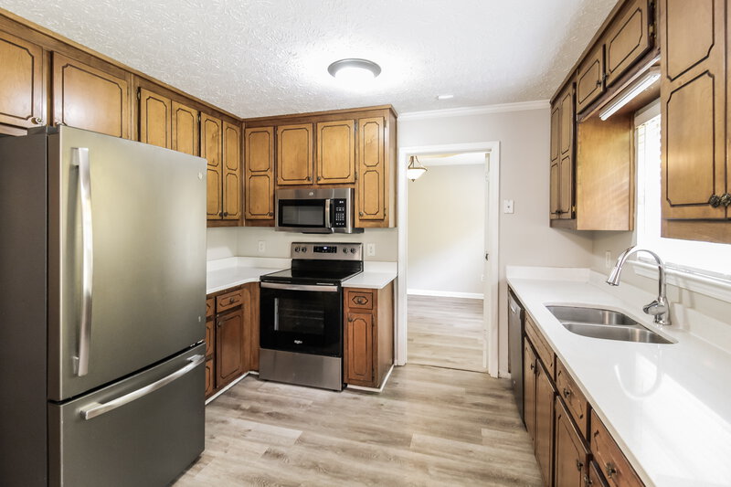 1,990/Mo, 121 River Trace Ct McDonough, GA 30253 Kitchen View 2