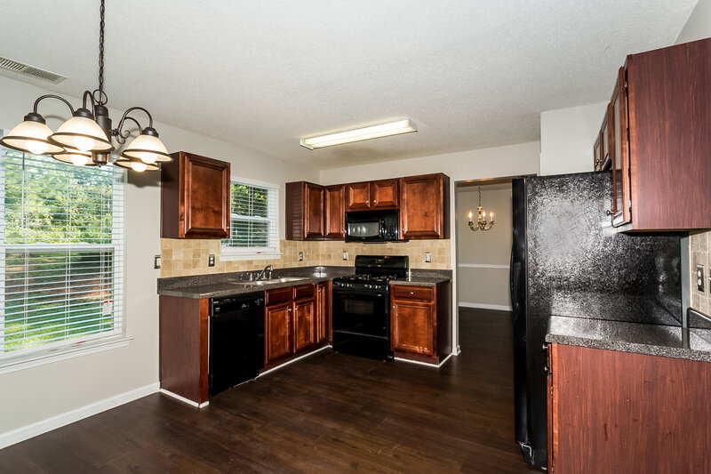 2,450/Mo, 412 Peterson Dr Stockbridge, GA 30281 Breakfast Nook View