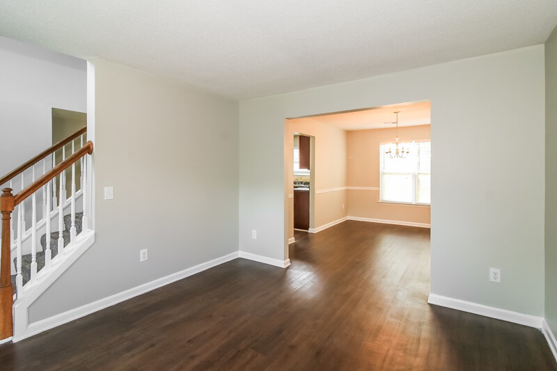 2,300/Mo, 412 Peterson Dr Stockbridge, GA 30281 Living Room View 2