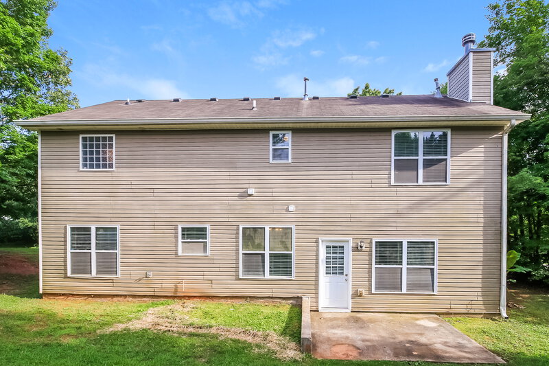 2,300/Mo, 412 Peterson Dr Stockbridge, GA 30281 Rear View