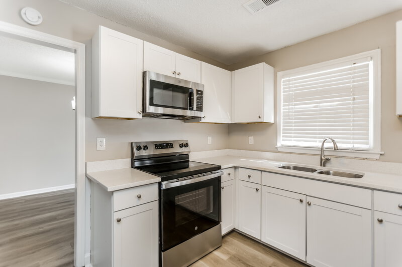 2,270/Mo, 5196 Olde Mill Dr NE Woodstock, GA 30188 Kitchen View