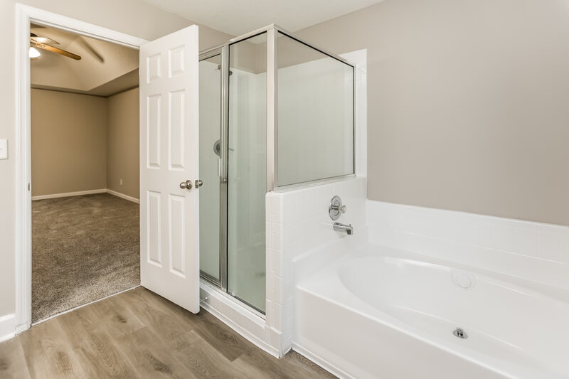 2,270/Mo, 5196 Olde Mill Dr NE Woodstock, GA 30188 Main Bathroom View