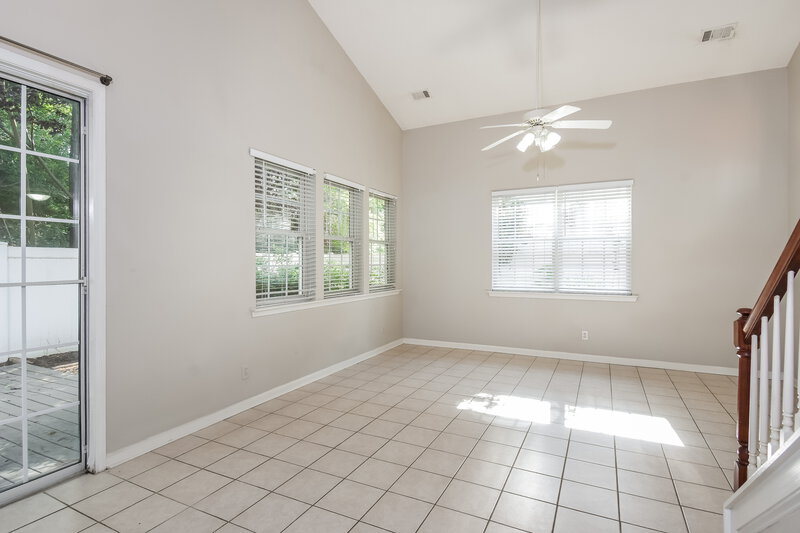 2,080/Mo, 1204 W Oaks Way Woodstock, GA 30188 Living Room View