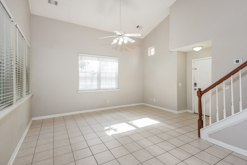 2,080/Mo, 1204 W Oaks Way Woodstock, GA 30188 Living Room View 2