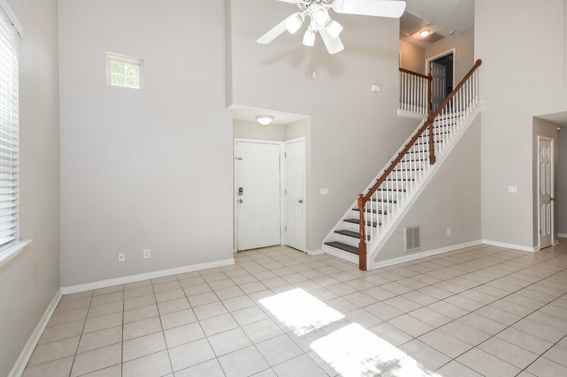 2,080/Mo, 1204 W Oaks Way Woodstock, GA 30188 Living Room View 3