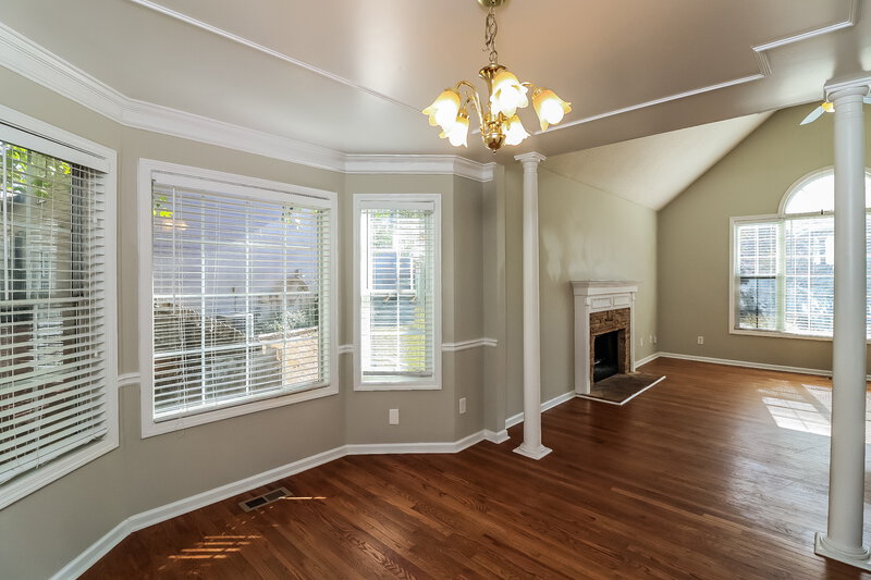2,600/Mo, 2054 Spicers Ln Woodstock, GA 30189 Dining Room View 2