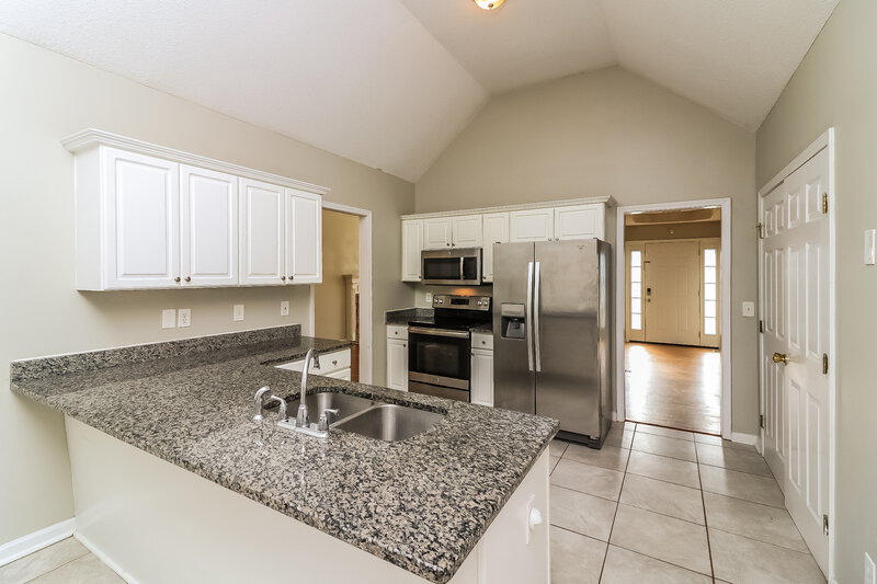 2,600/Mo, 2054 Spicers Ln Woodstock, GA 30189 Kitchen View 2