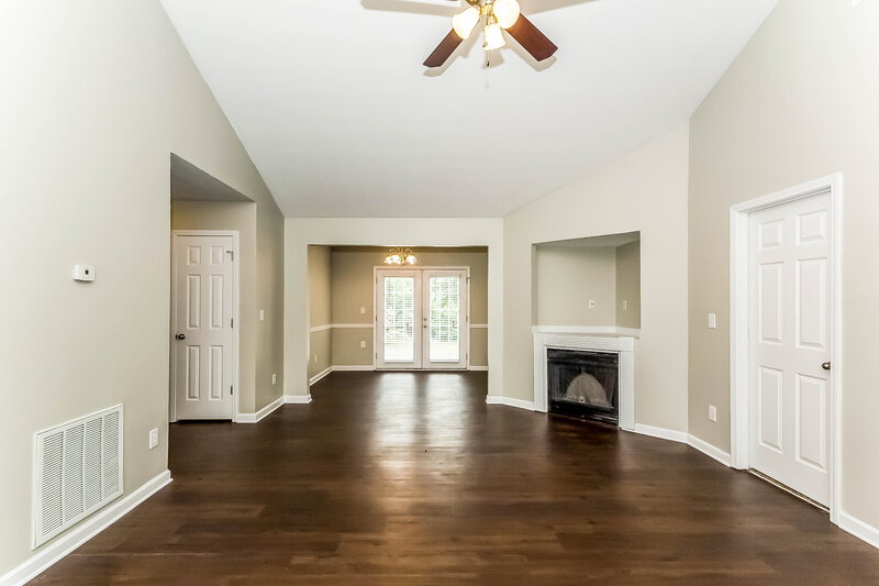 2,600/Mo, 104 Whistle Way Locust Grove, GA 30248 Family Room View