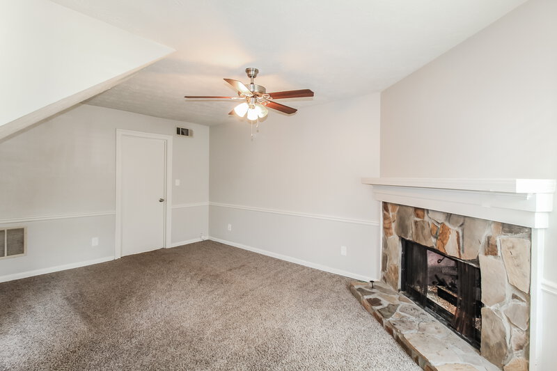 2,465/Mo, 10165 Rillridge Ct Alpharetta, GA 30022 Living Room View 2