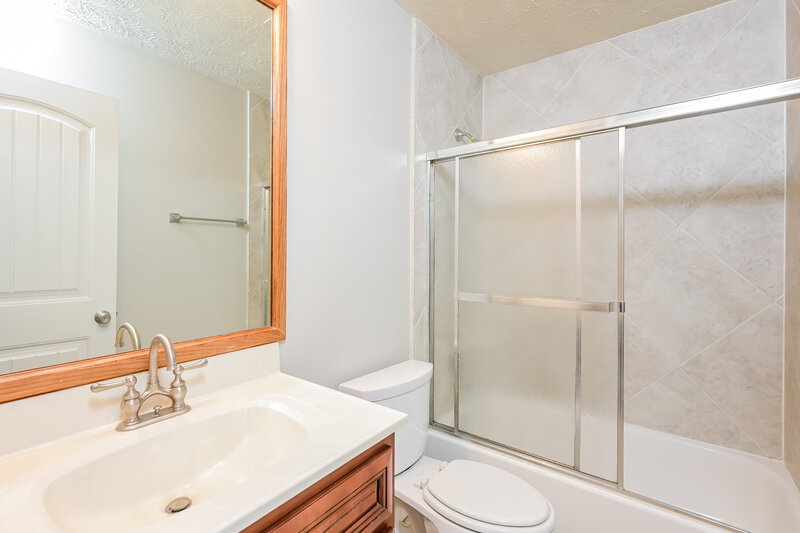 2,660/Mo, 10165 Rillridge Ct Alpharetta, GA 30022 Main Bathroom View