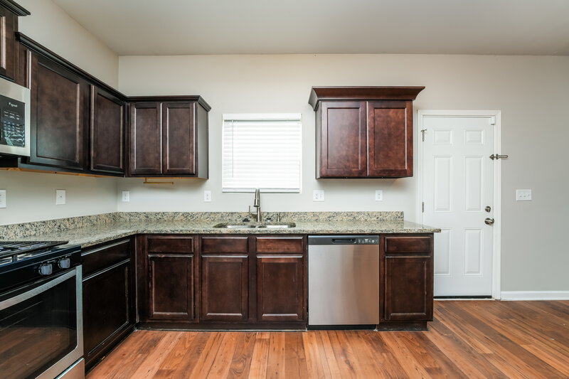 2,150/Mo, 4110 Dale Drive SE Conyers, GA 30013 Kitchen View 2