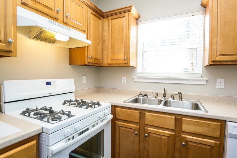 3,030/Mo, 2721 Windsor Ct NW Kennesaw, GA 30144 Kitchen View 2