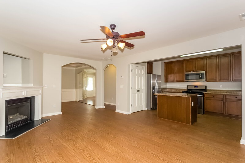 2,065/Mo, 14 Rockcress Ct Newnan, GA 30263 Family Room View 2