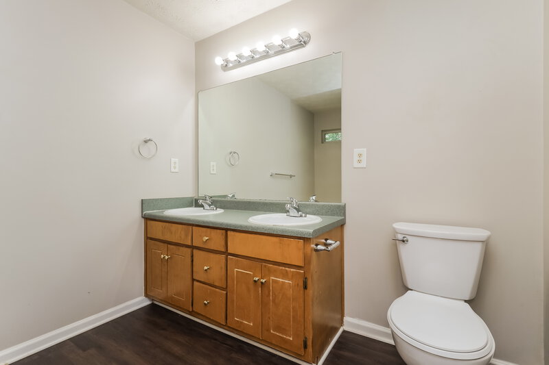0/Mo, 1002 Allegiance Dr Locust Grove, GA 30248 Main Bathroom View