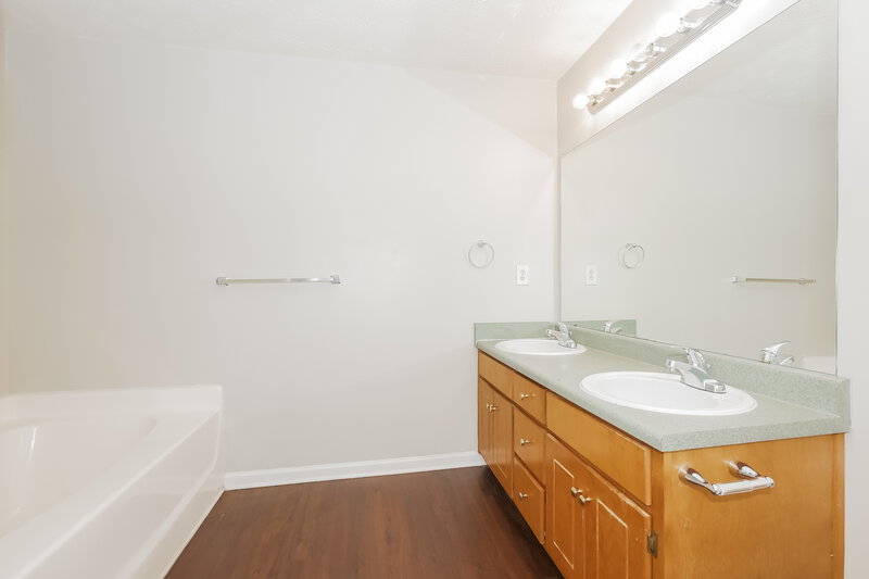 1,845/Mo, 1002 Allegiance Dr Locust Grove, GA 30248 Main Bathroom View