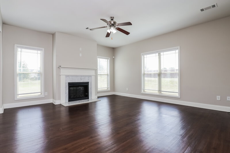 2,275/Mo, 4312 Rolfe Ct McDonough, GA 30252 Living Room View