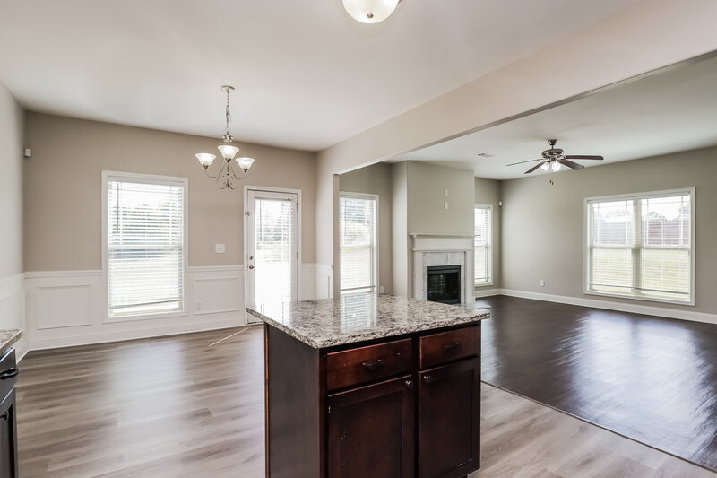 2,275/Mo, 4312 Rolfe Ct McDonough, GA 30252 Kitchen View 2