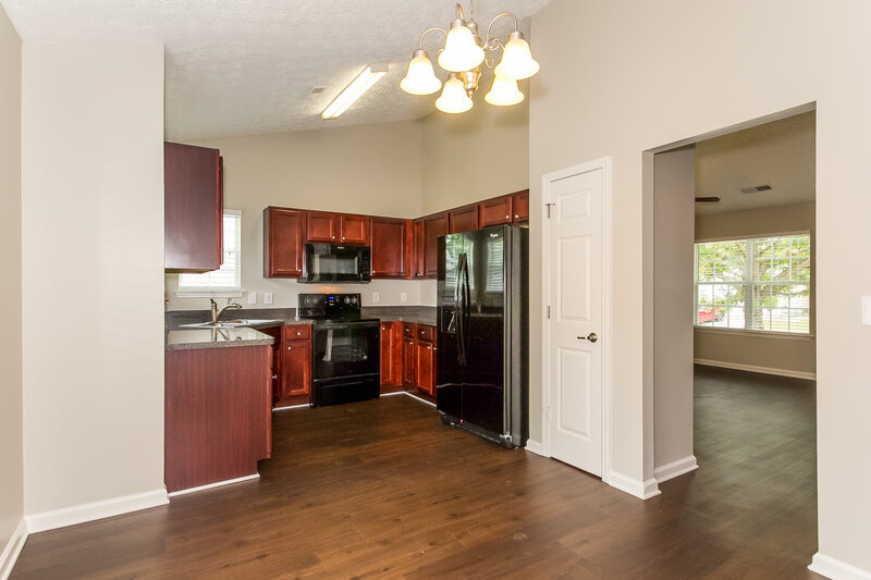 2,830/Mo, 21 Grier Ln Newnan, GA 30263 Dining Room View 2