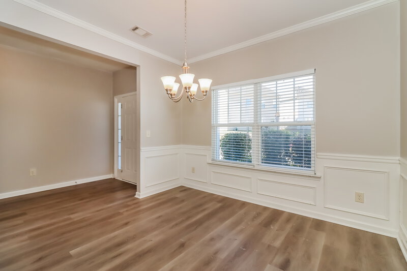 1,990/Mo, 302 Crescent Woode Dr Dallas, GA 30157 Dining Room View