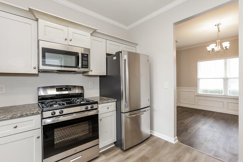 2,110/Mo, 326 Crescent Woode Dr Dallas, GA 30157 Kitchen View 2