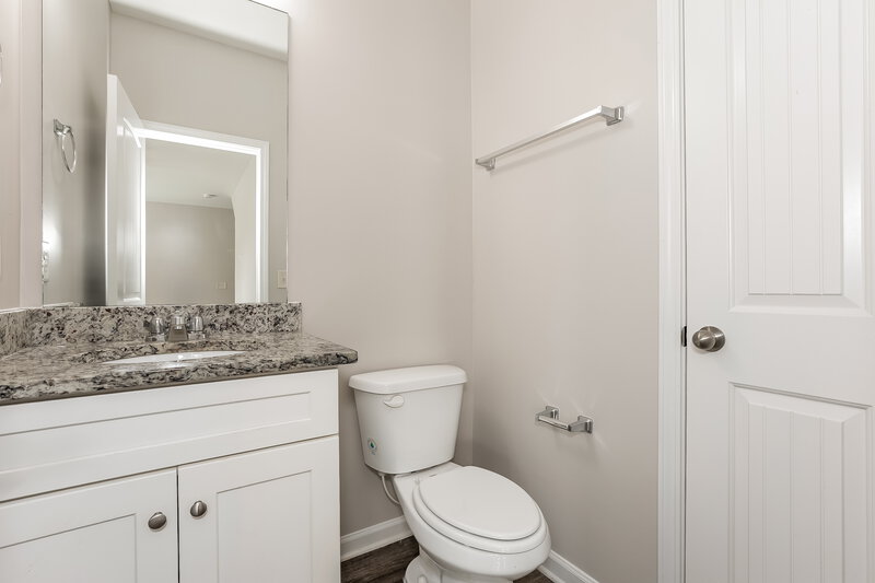 2,110/Mo, 326 Crescent Woode Dr Dallas, GA 30157 Bathroom View 2