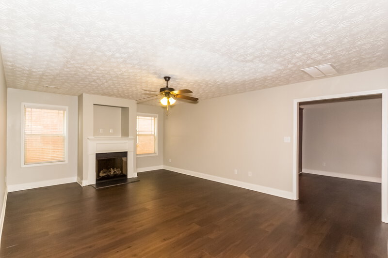 2,460/Mo, 117 Daisy Cir McDonough, GA 30252 Living Room View