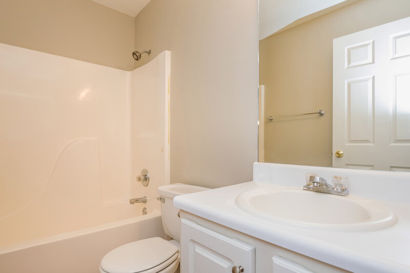 2,045/Mo, 4353 Stonecrest Dr Austell, GA 30106 Bathroom View