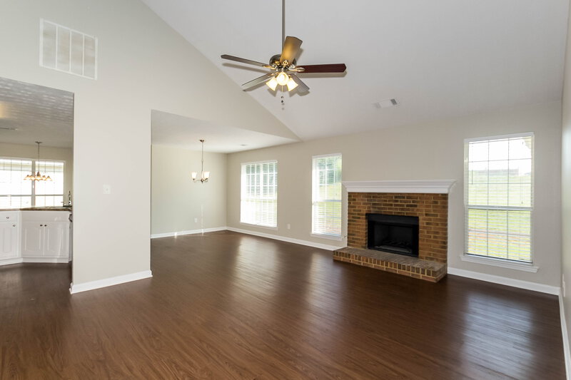 1,585/Mo, 2157 Kellington Dr McDonough, GA 30253 Living Room View