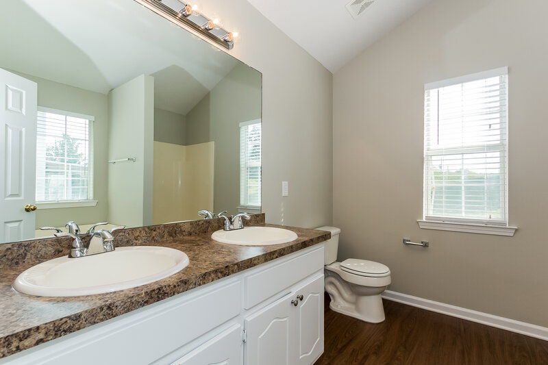 1,585/Mo, 2157 Kellington Dr McDonough, GA 30253 Master Bathroom View