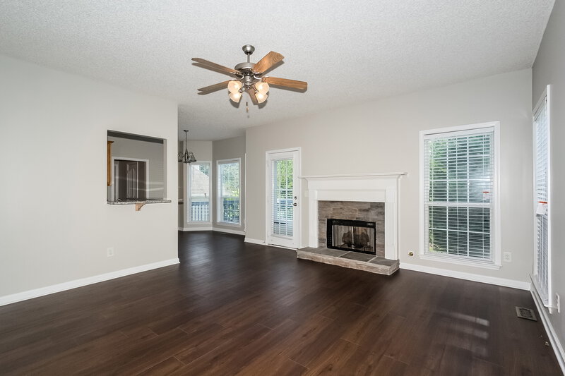 2,445/Mo, 3 Brightling Ln Newnan, GA 30265 Living Room View 3