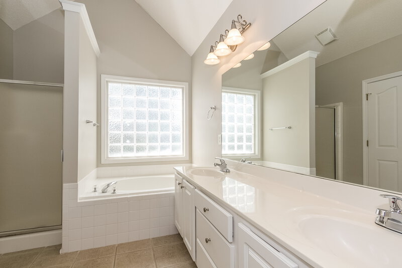 2,445/Mo, 3 Brightling Ln Newnan, GA 30265 Master Bathroom View