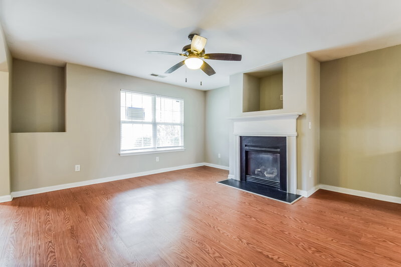 3,400/Mo, 554 S Fortune Way Dallas, GA 30157 Living Room View