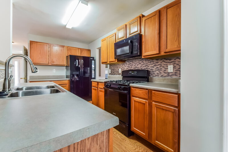 3,400/Mo, 554 S Fortune Way Dallas, GA 30157 Kitchen View 2