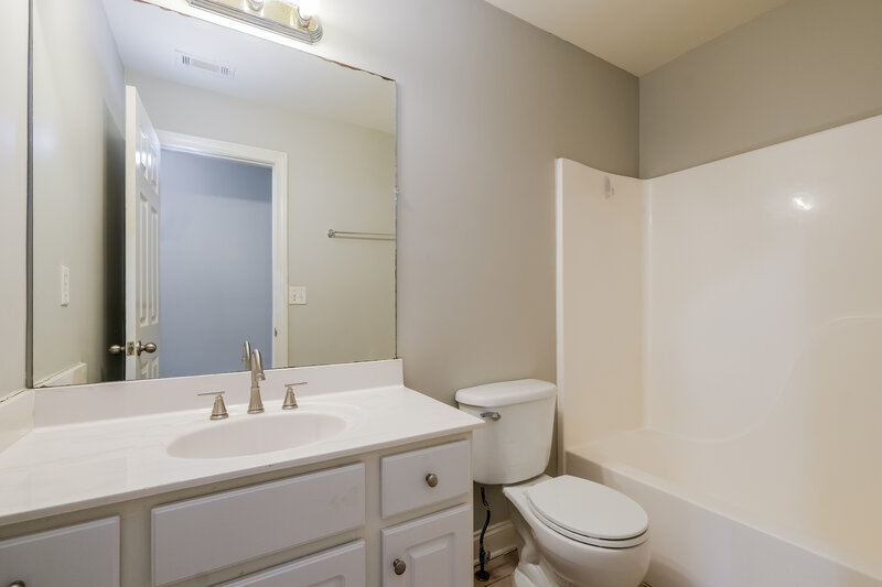 2,400/Mo, 5685 Eagles Watch Douglasville, GA 30135 Bathroom View