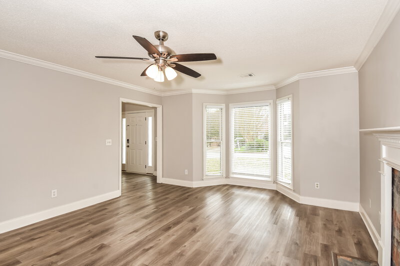 2,505/Mo, 4908 Heards Forest Dr NW Acworth, GA 30102 Living Room View 4