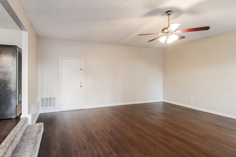 3,290/Mo, 670 Compton Ln McDonough, GA 30253 Living Room View 2