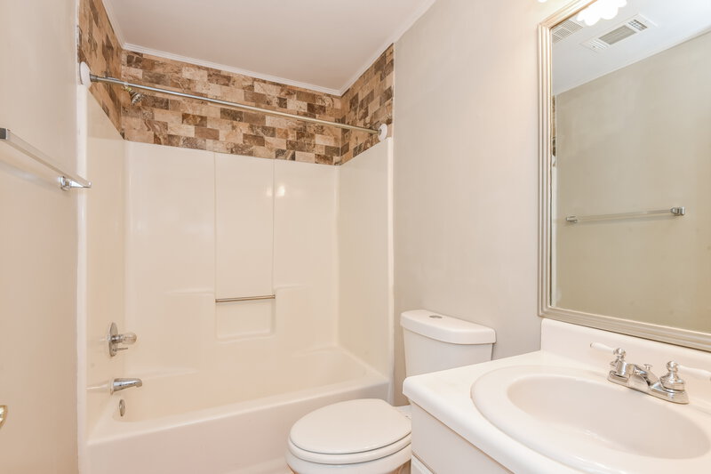 1,970/Mo, 153 Drury Ln NE Kennesaw, GA 30144 Main Bathroom View