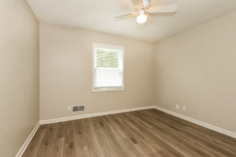 1,970/Mo, 153 Drury Ln NE Kennesaw, GA 30144 Bedroom View