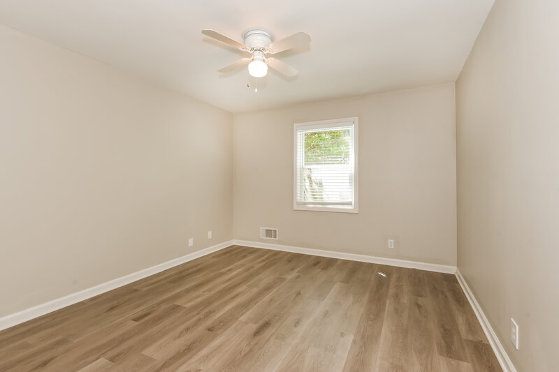 1,970/Mo, 153 Drury Ln NE Kennesaw, GA 30144 Bedroom View 2