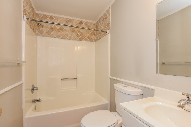 1,970/Mo, 153 Drury Ln NE Kennesaw, GA 30144 Bathroom View