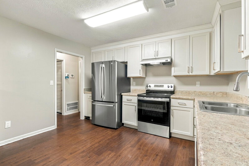2,285/Mo, 3048 Jonathan Ct Snellville, GA 30039 Kitchen View