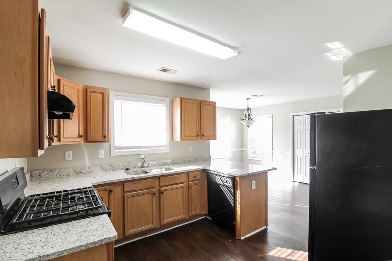 2,990/Mo, 854 Langley View Ct Loganville, GA 30052 Kitchen View