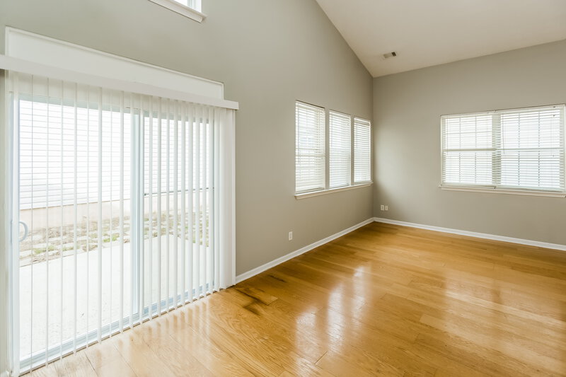1,900/Mo, 652 Windcroft Cir NW Acworth, GA 30101 Dining Room View