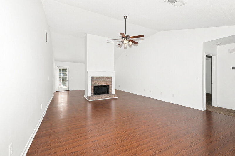 2,040/Mo, 3102 Delaware Loop McDonough, GA 30252 Living Room View 2